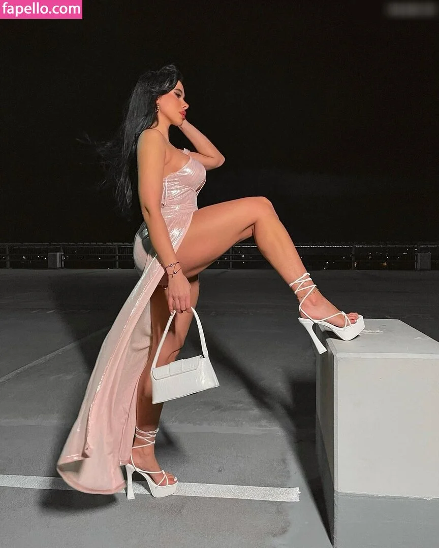 Selin Onlyfans Photo Gallery 