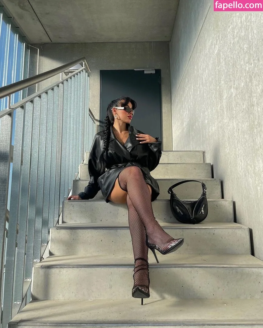 Selin Onlyfans Photo Gallery 