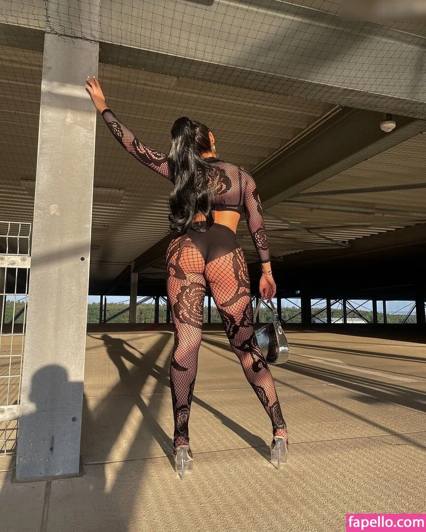 Selin Onlyfans Photo Gallery 