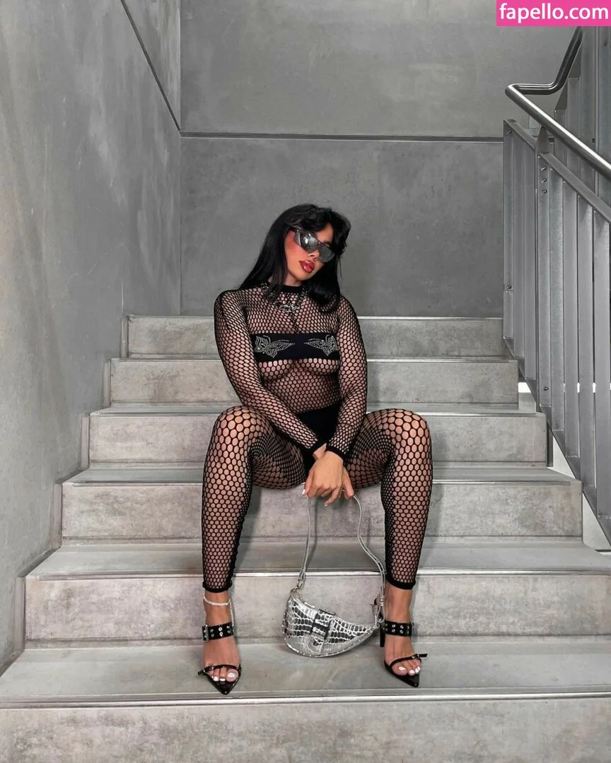 Selin Onlyfans Photo Gallery 