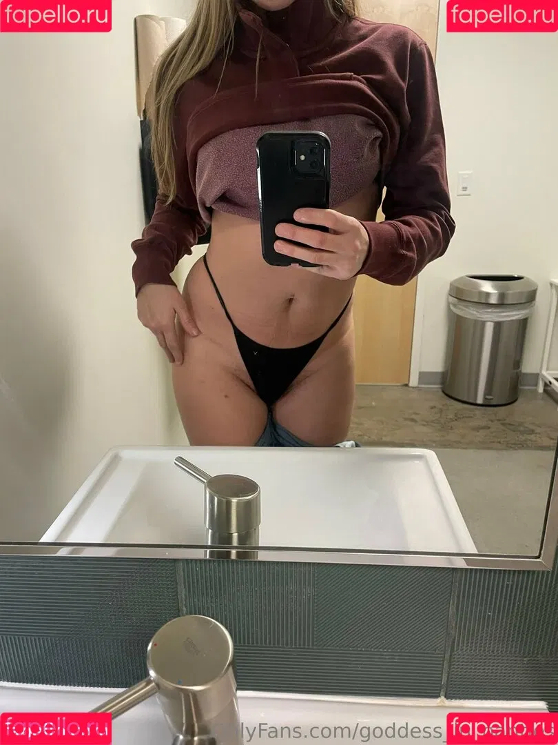 goddess_in_panties Onlyfans Photo Gallery 