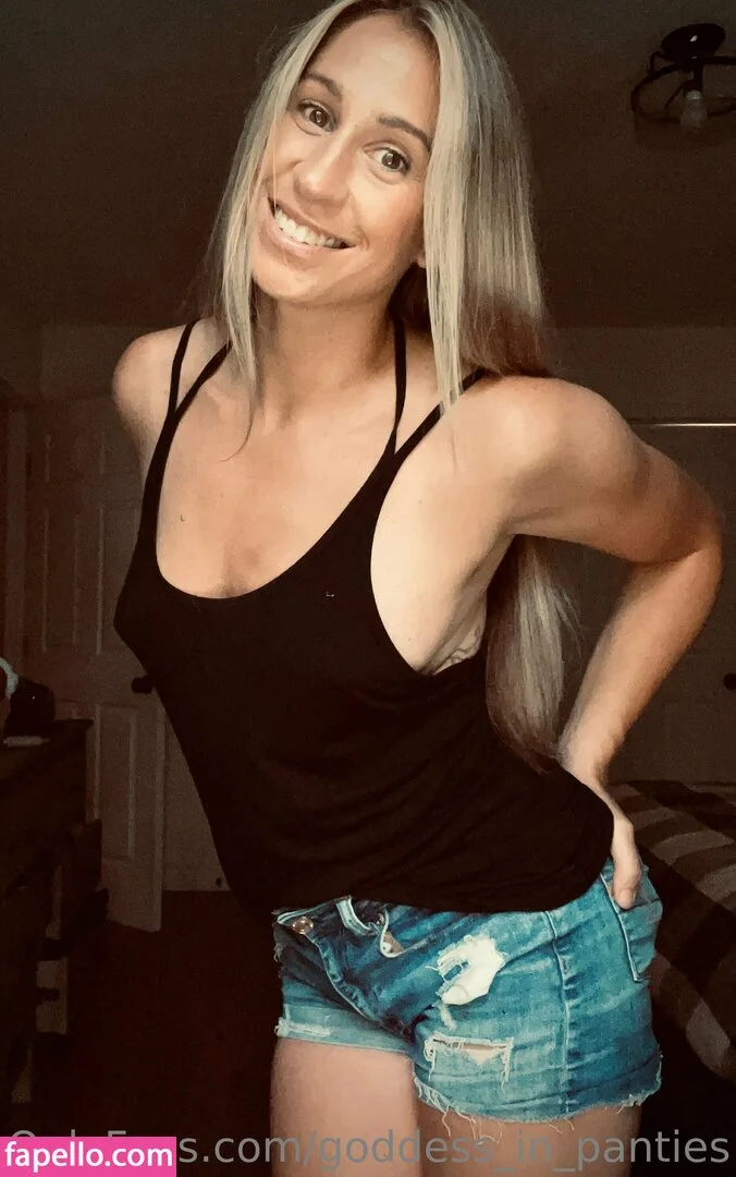 goddess_in_panties Onlyfans Photo Gallery 