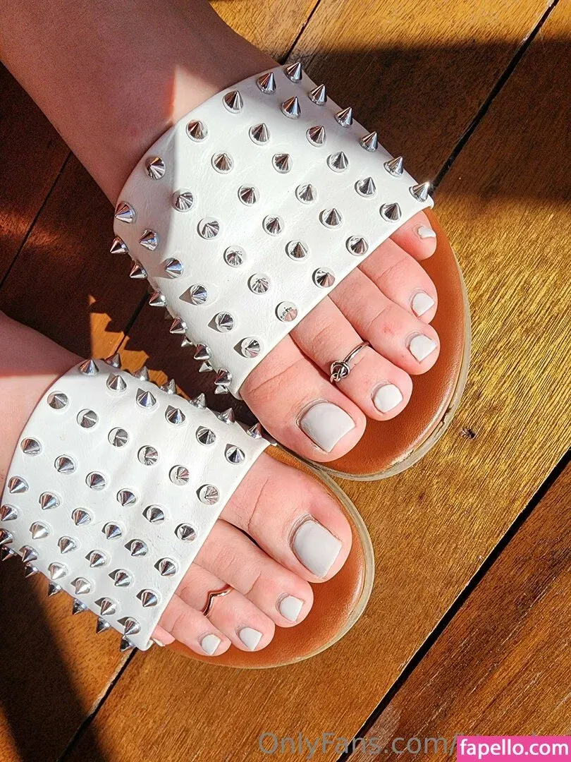 Goddess KT Onlyfans Photo Gallery 