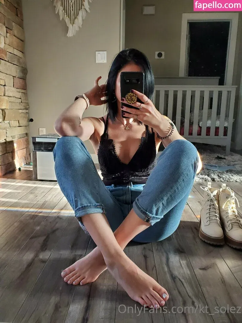 Goddess KT Onlyfans Photo Gallery 