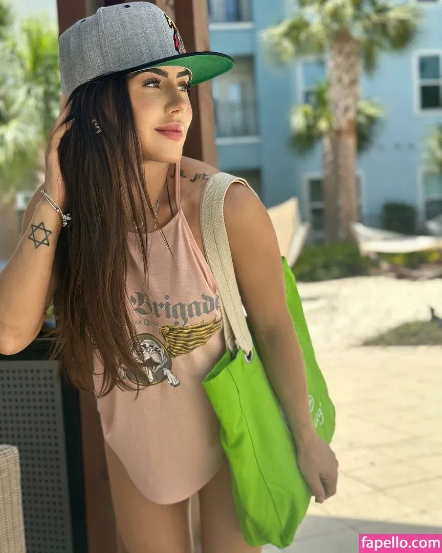 Ghi Eburneo Onlyfans Photo Gallery 