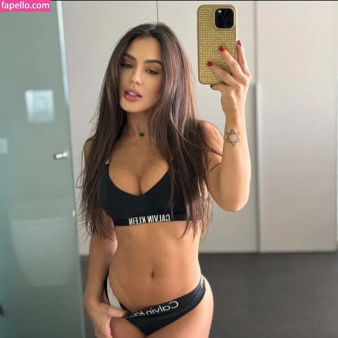 Ghi Eburneo Onlyfans Photo Gallery 