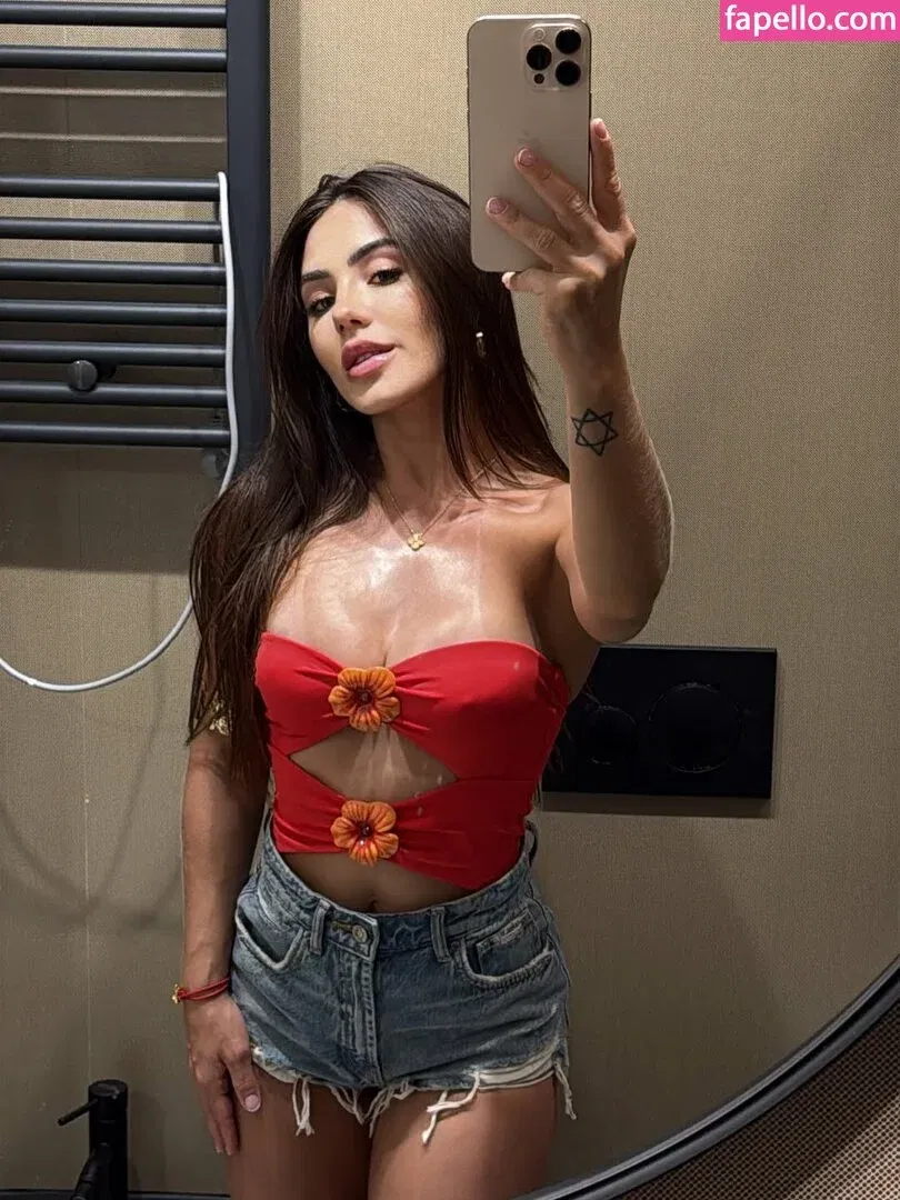 Ghi Eburneo Onlyfans Photo Gallery 