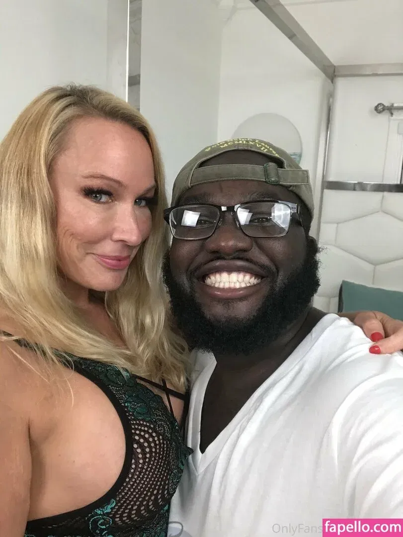 semajmedia Onlyfans Photo Gallery 