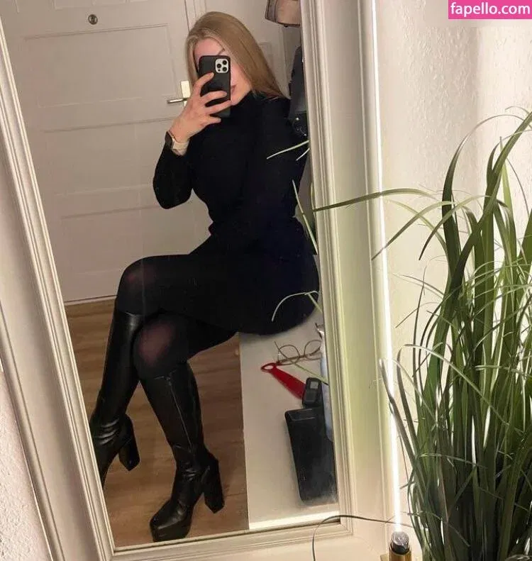 Knatternatter Onlyfans Photo Gallery 