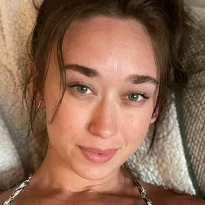 littleladykaye Onlyfans Photo Gallery 