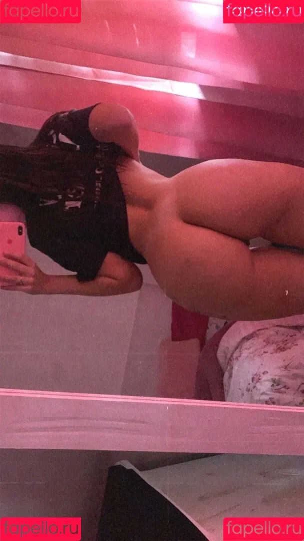 Magali Garde Onlyfans Photo Gallery 