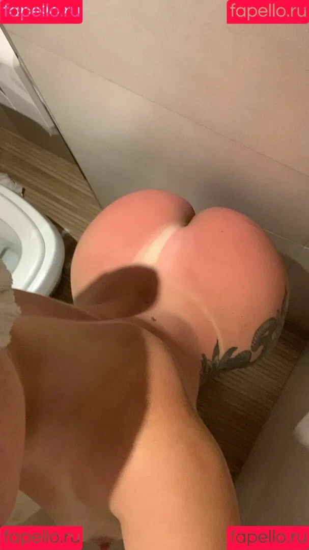 Magali Garde Onlyfans Photo Gallery 