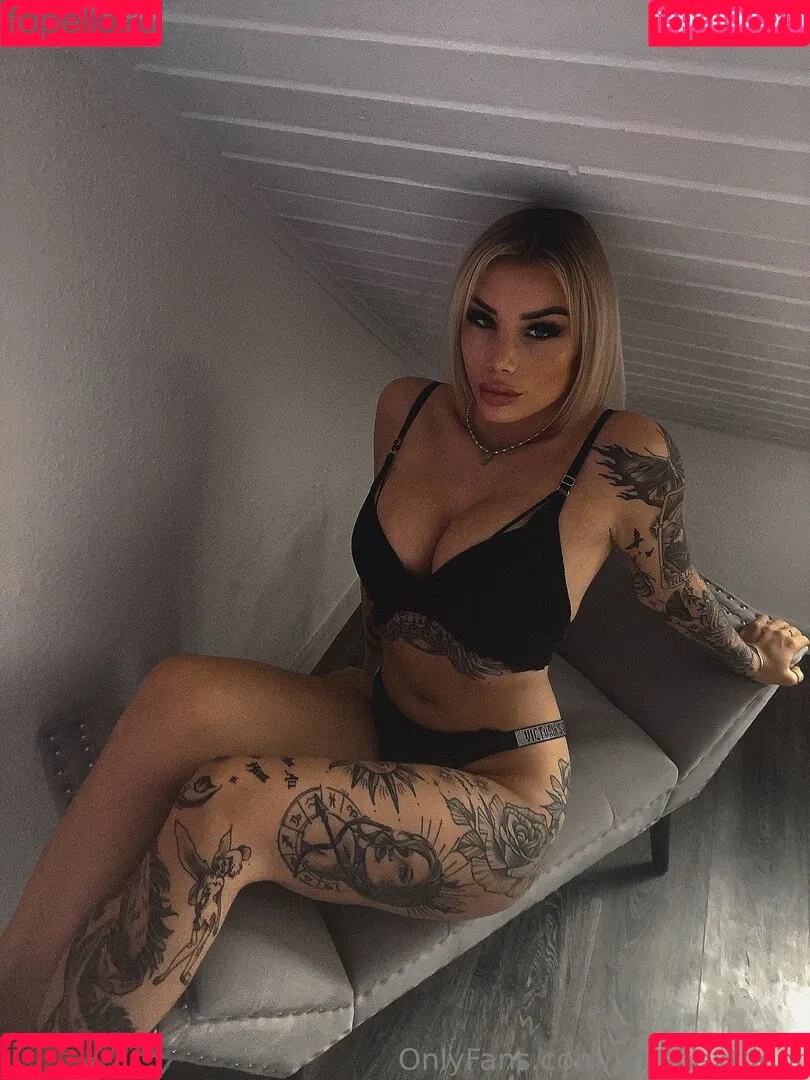 Jana Next Door Onlyfans Photo Gallery 