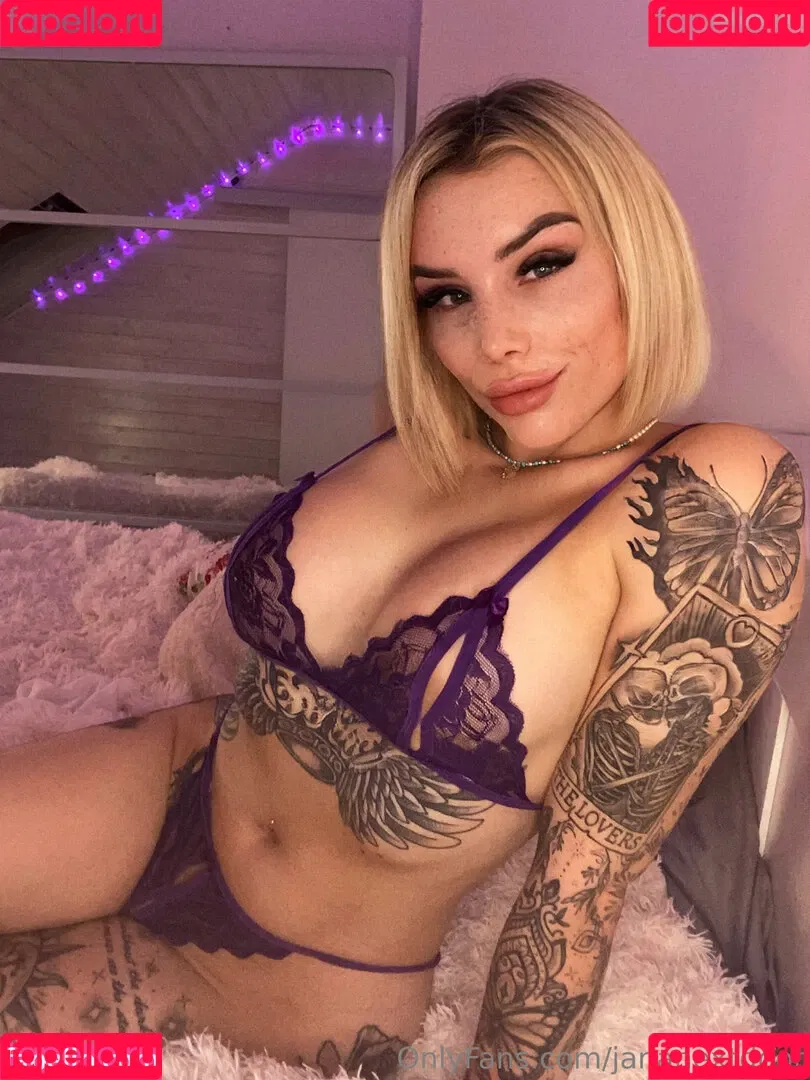 Jana Next Door Onlyfans Photo Gallery 
