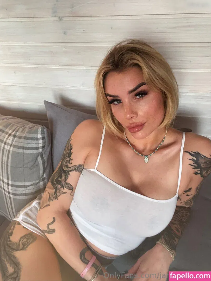 Jana Next Door Onlyfans Photo Gallery 