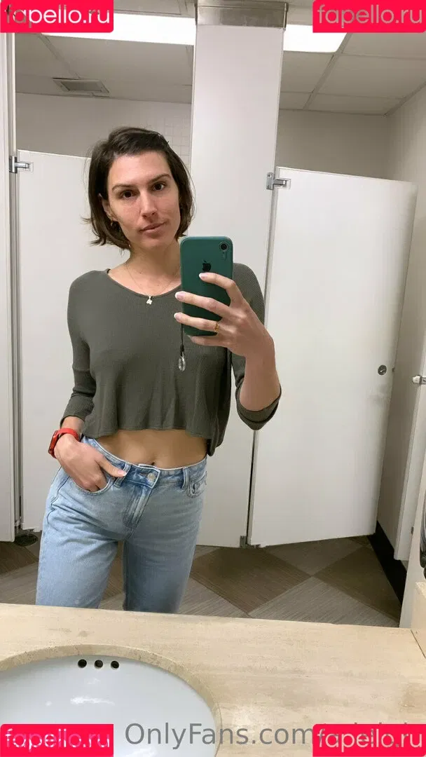 a.leigh Onlyfans Photo Gallery 