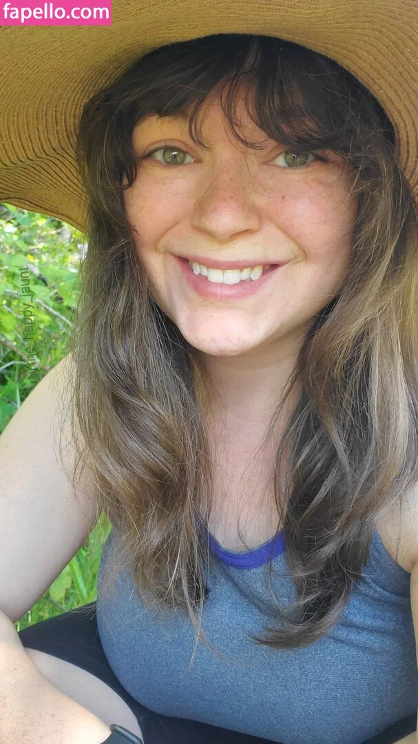 The Happy Jaunt Onlyfans Photo Gallery 