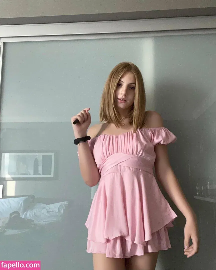 Gia Anastasia Onlyfans Photo Gallery 