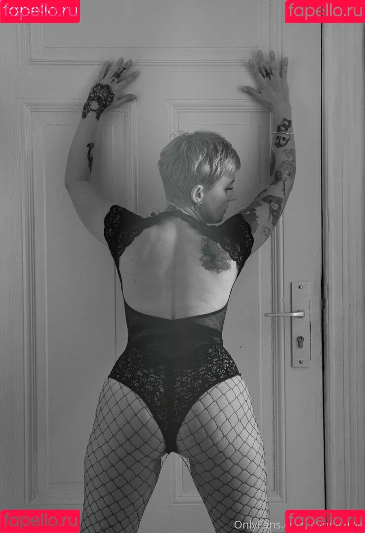 famez_de Onlyfans Photo Gallery 