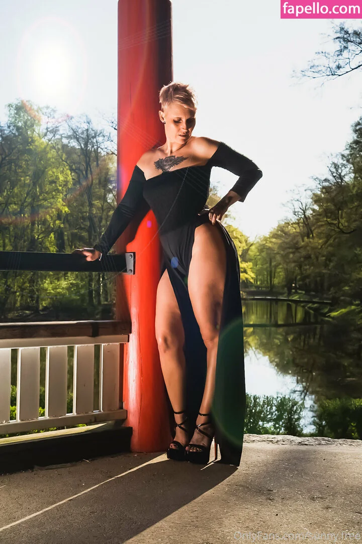 famez_de Onlyfans Photo Gallery 