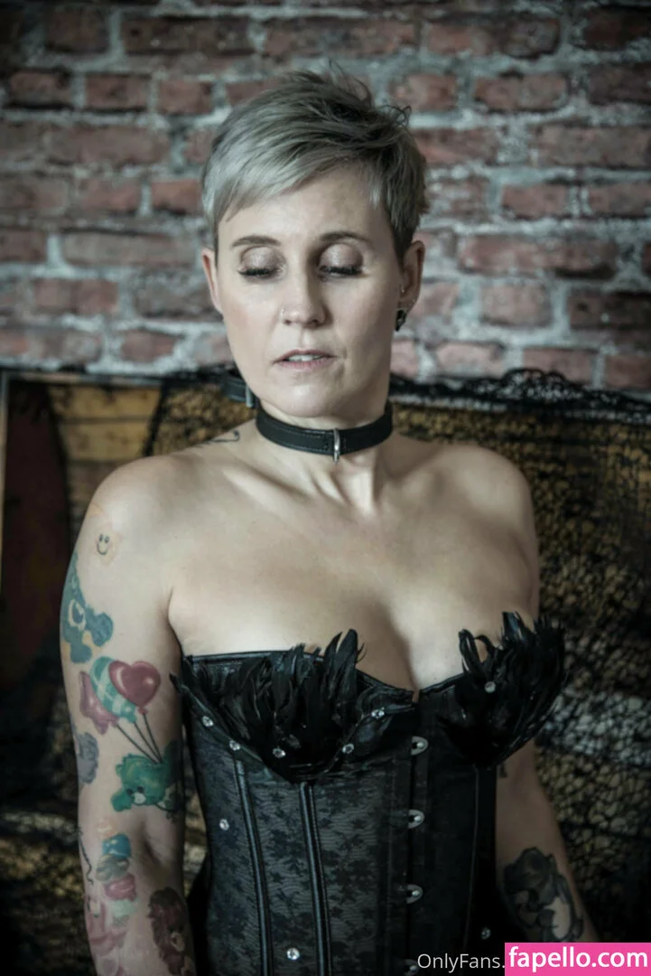 famez_de Onlyfans Photo Gallery 