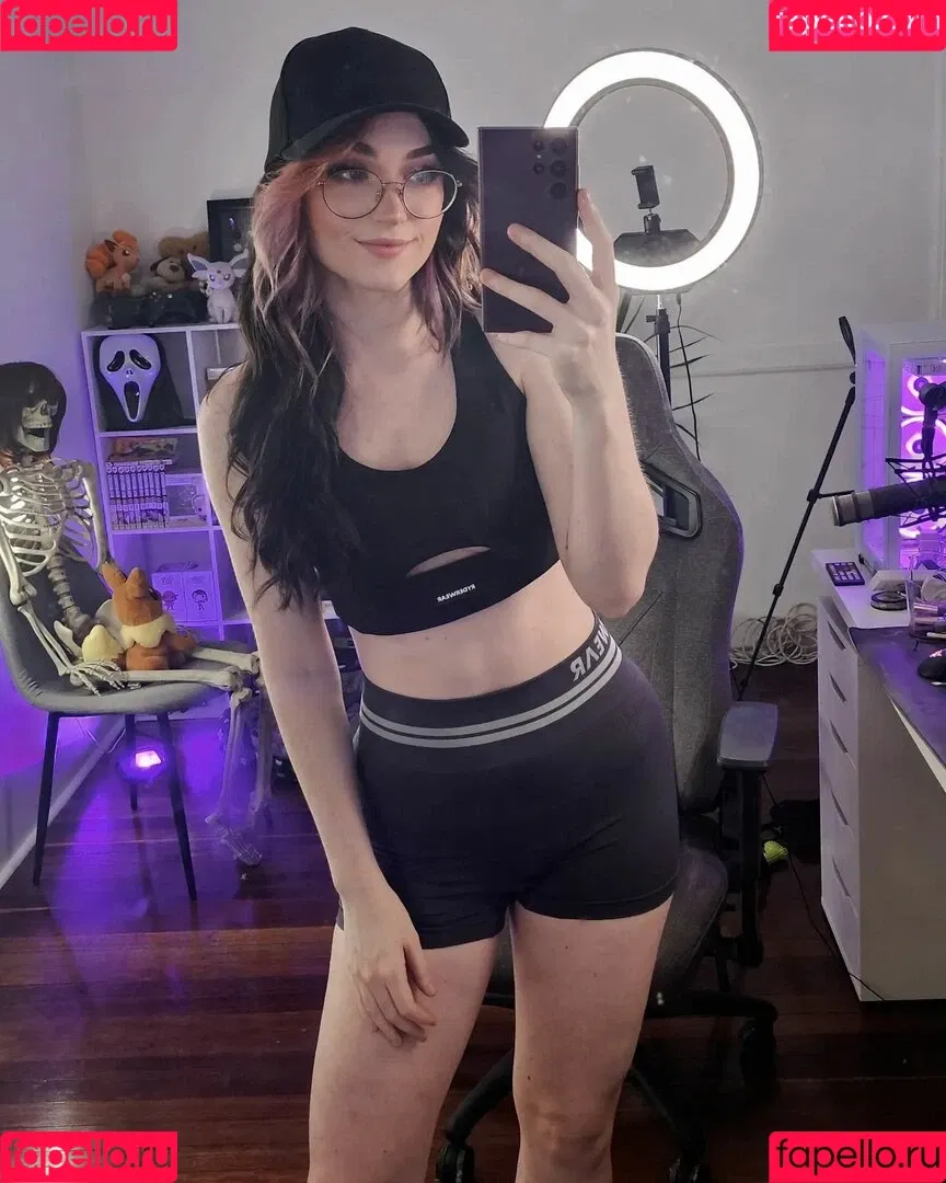DeadlyKitten's Kofi Onlyfans Photo Gallery 
