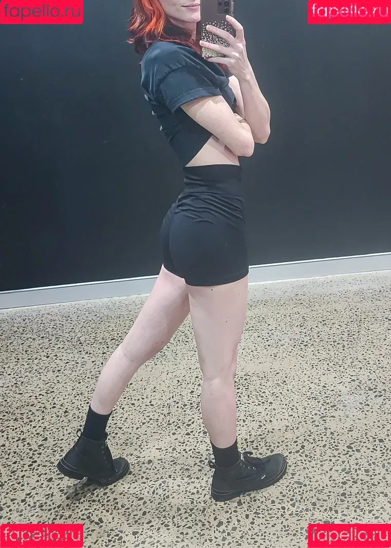 DeadlyKitten's Kofi Onlyfans Photo Gallery 