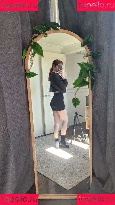 DeadlyKitten's Kofi Onlyfans Photo Gallery 