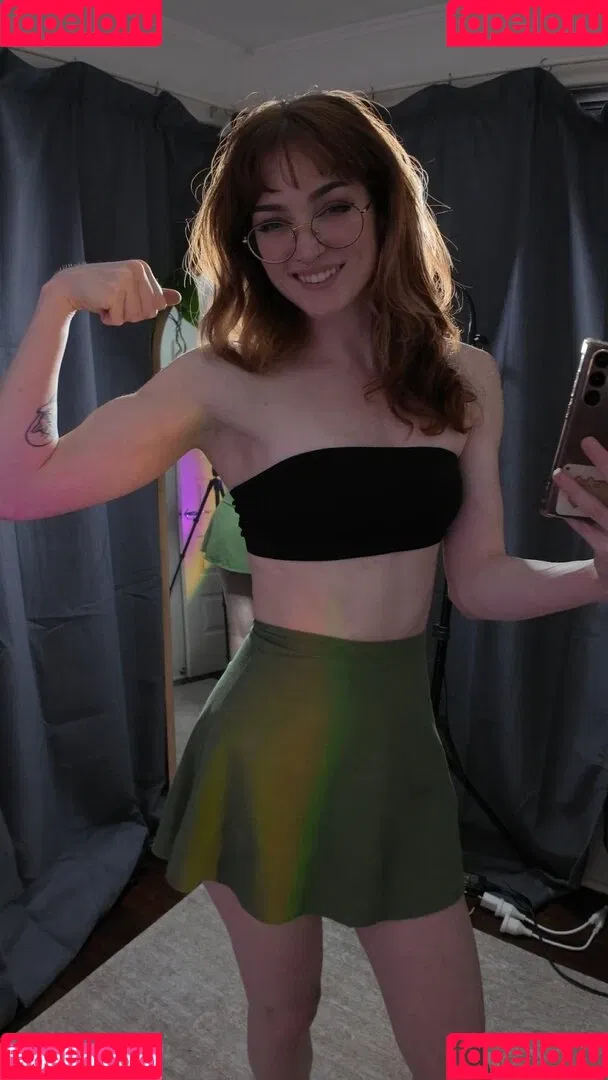 DeadlyKitten's Kofi Onlyfans Photo Gallery 