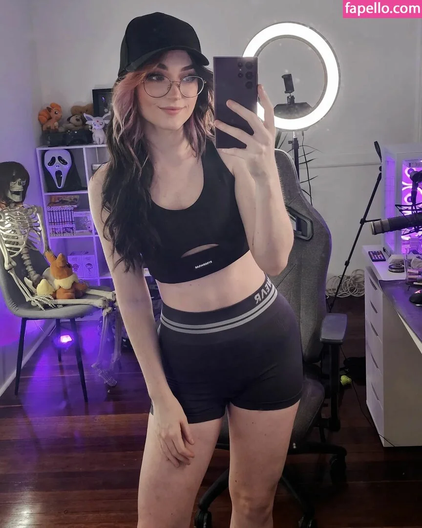 DeadlyKitten's Kofi Onlyfans Photo Gallery 