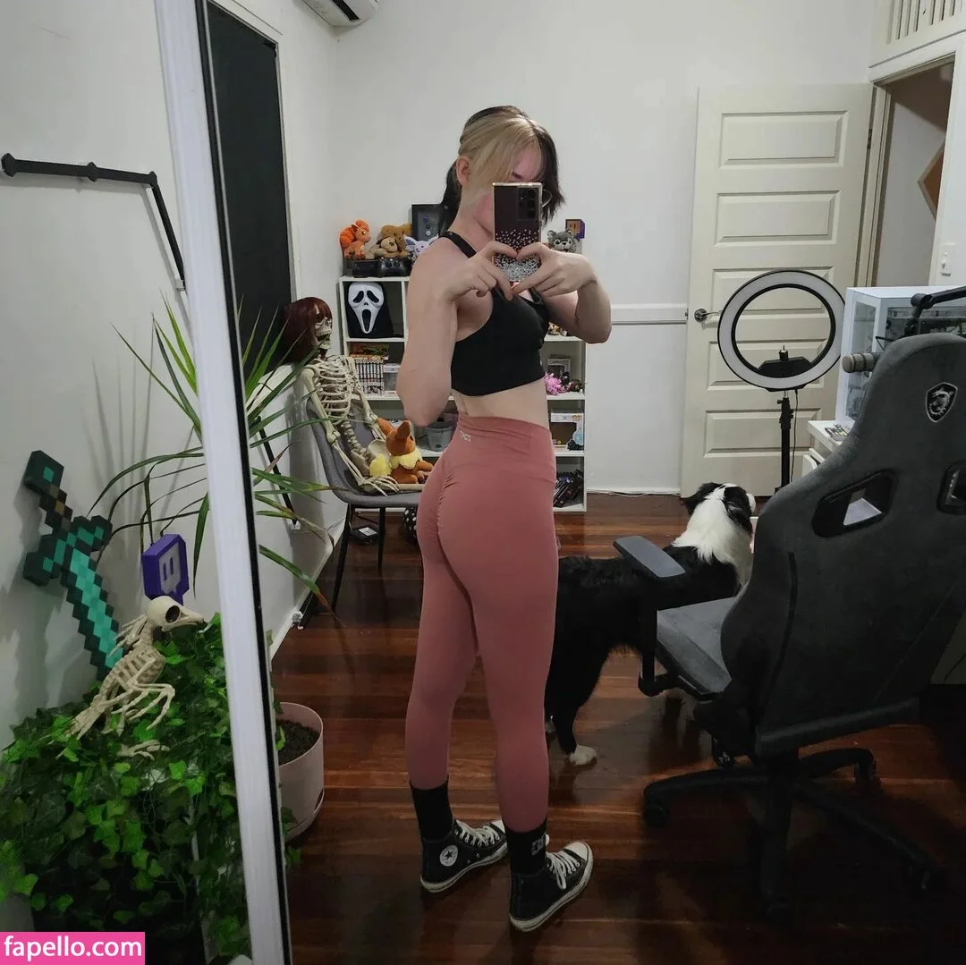 DeadlyKitten's Kofi Onlyfans Photo Gallery 