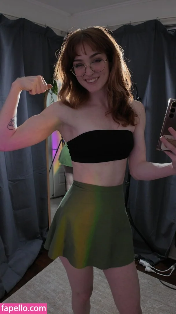 DeadlyKitten's Kofi Onlyfans Photo Gallery 