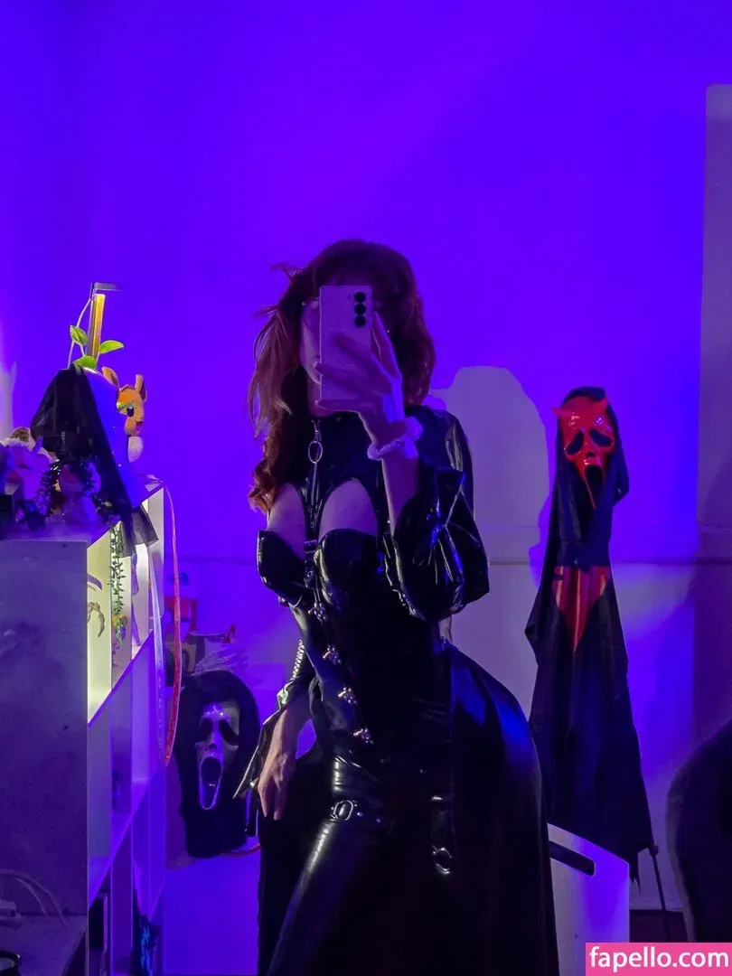 DeadlyKitten's Kofi Onlyfans Photo Gallery 