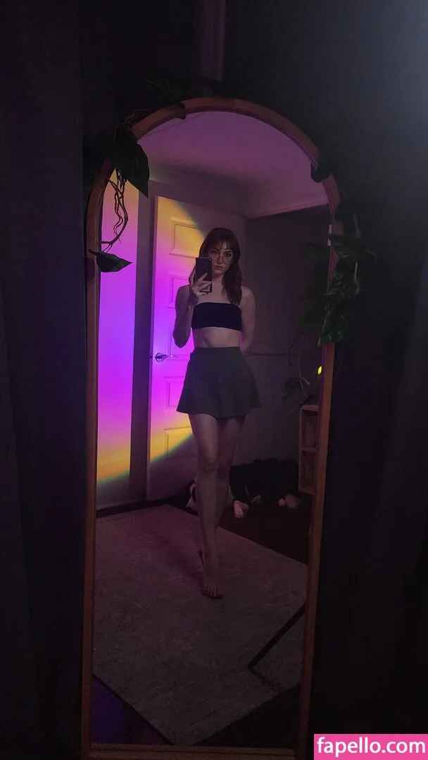 DeadlyKitten's Kofi Onlyfans Photo Gallery 