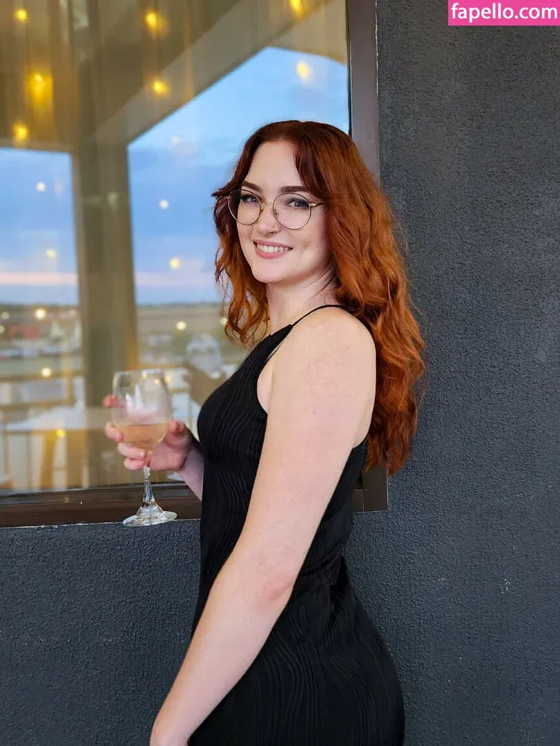 DeadlyKitten's Kofi Onlyfans Photo Gallery 