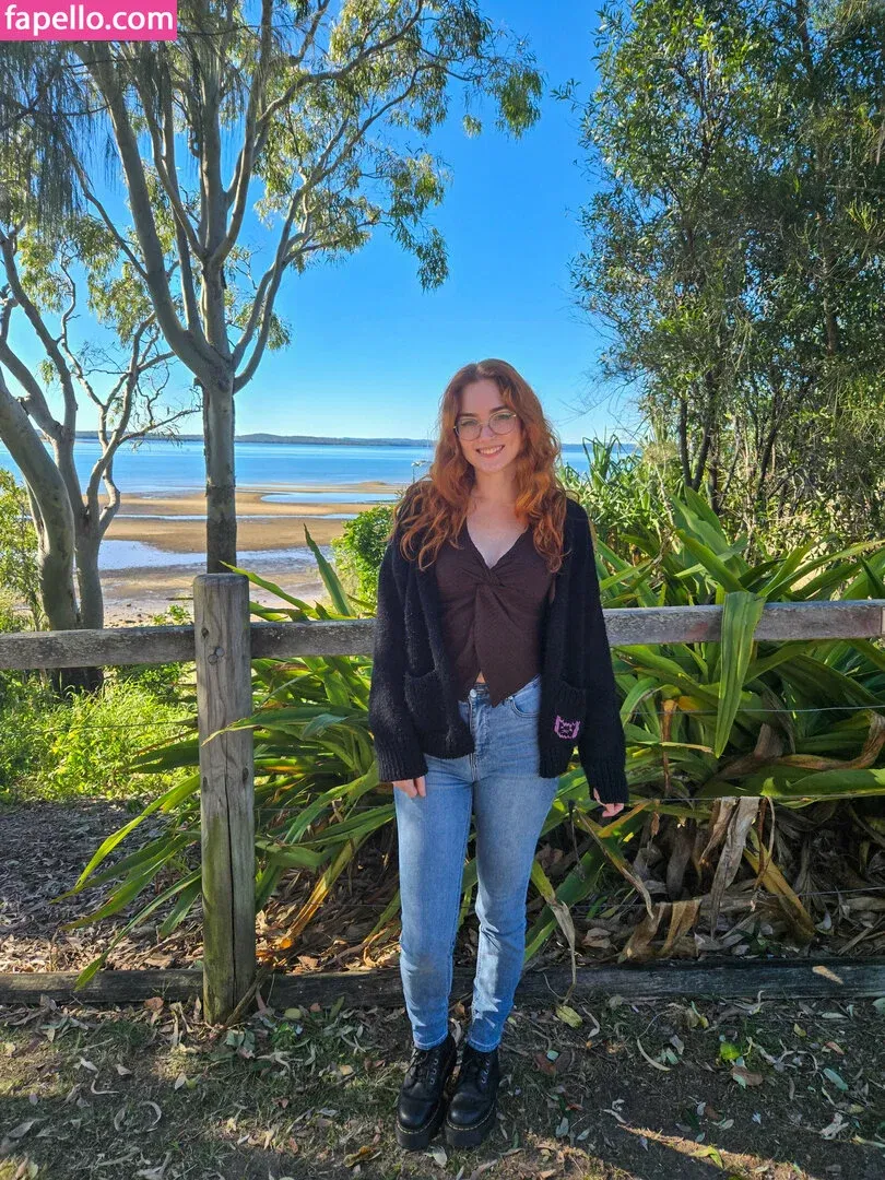 DeadlyKitten's Kofi Onlyfans Photo Gallery 