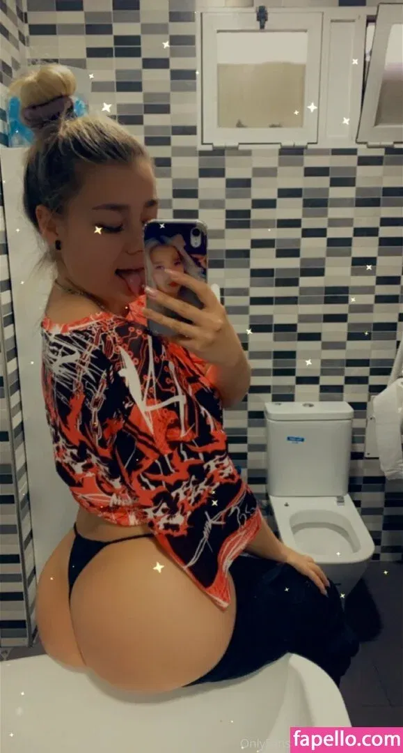 barbiieblueyes Onlyfans Photo Gallery 