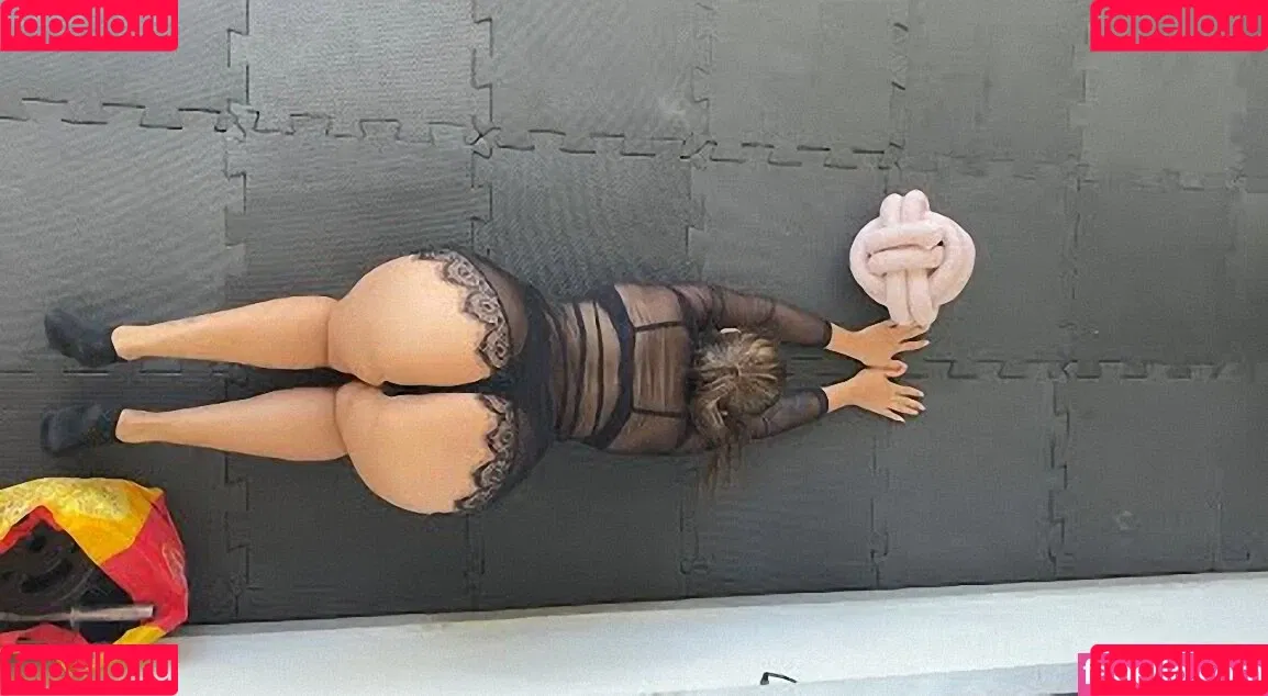 Bella Menezes Onlyfans Photo Gallery 