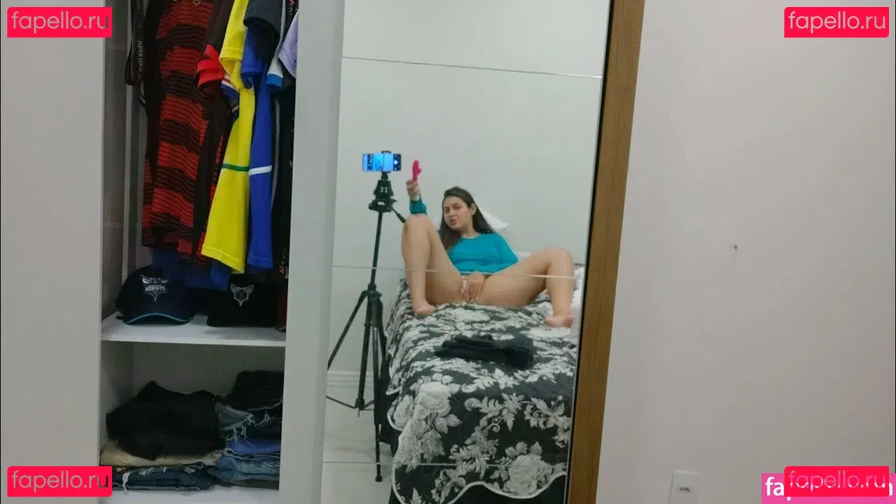 Bella Menezes Onlyfans Photo Gallery 