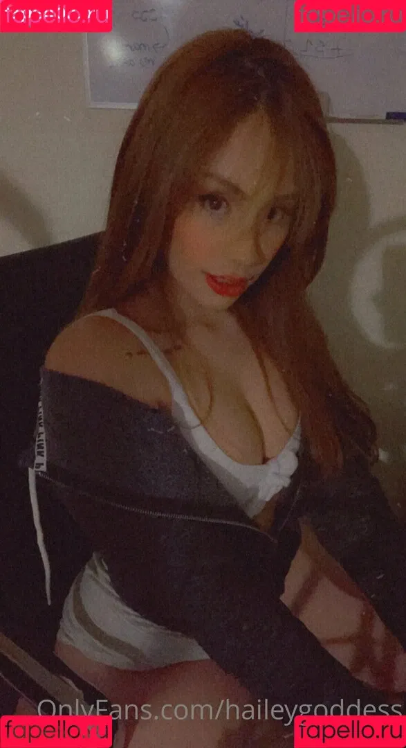 kleineh Onlyfans Photo Gallery 