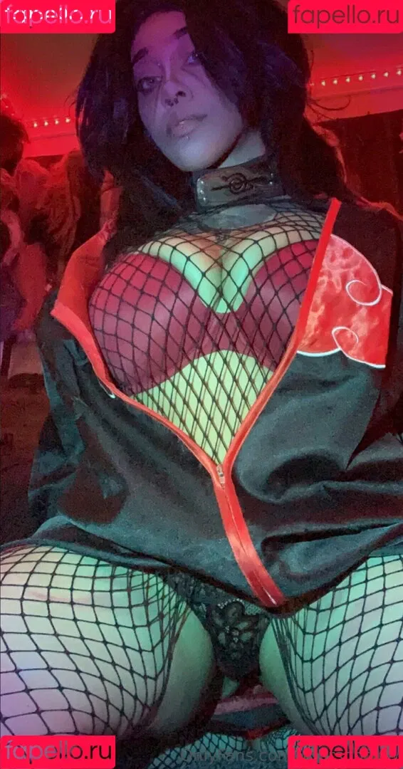 yourspookywaifu Onlyfans Photo Gallery 