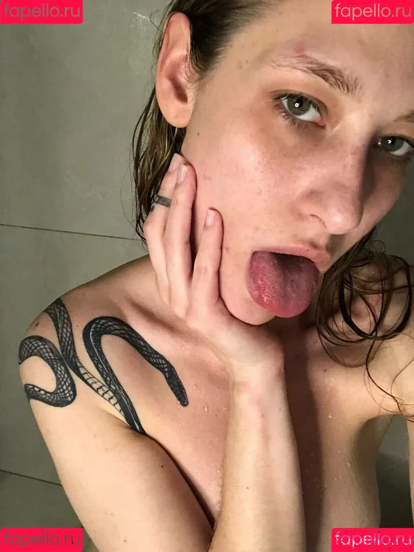 Dina Lewd Onlyfans Photo Gallery 