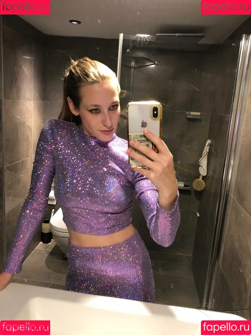Dina Lewd Onlyfans Photo Gallery 