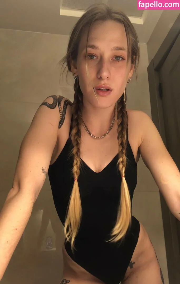 Dina Lewd Onlyfans Photo Gallery 