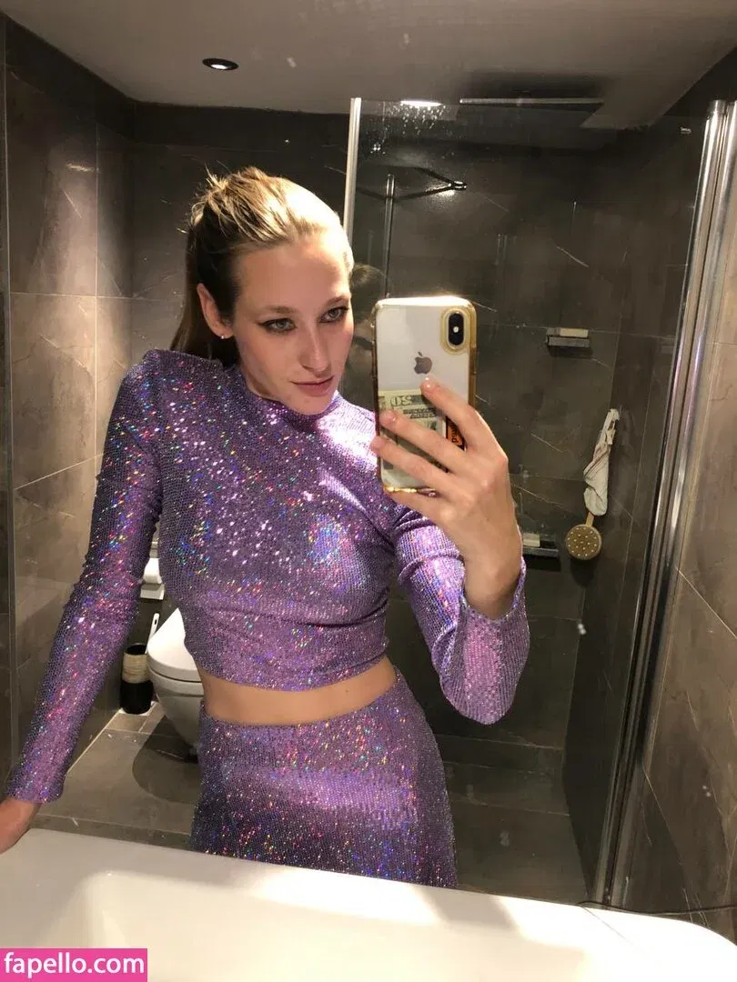 Dina Lewd Onlyfans Photo Gallery 