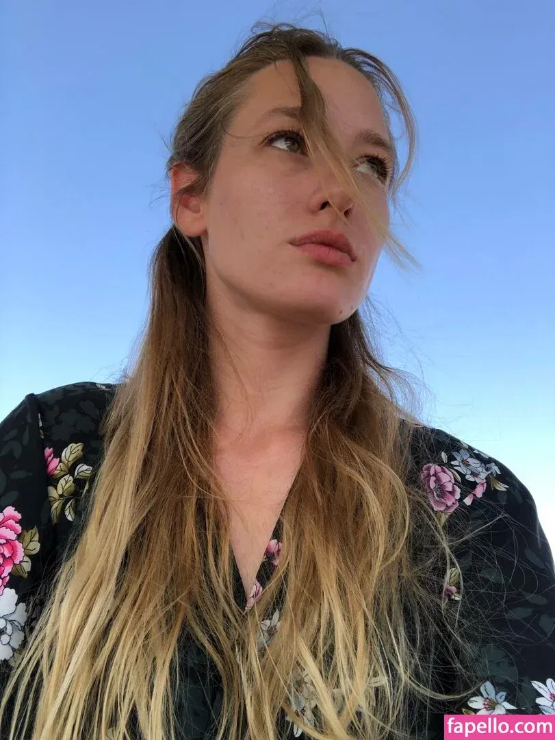 Dina Lewd Onlyfans Photo Gallery 