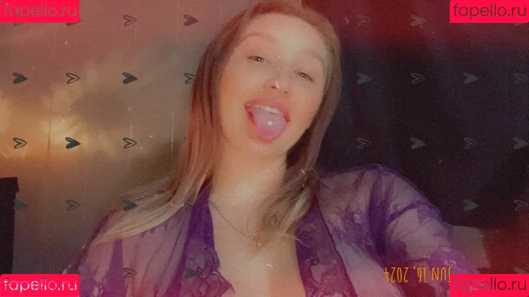 Stoner Queen Onlyfans Photo Gallery 