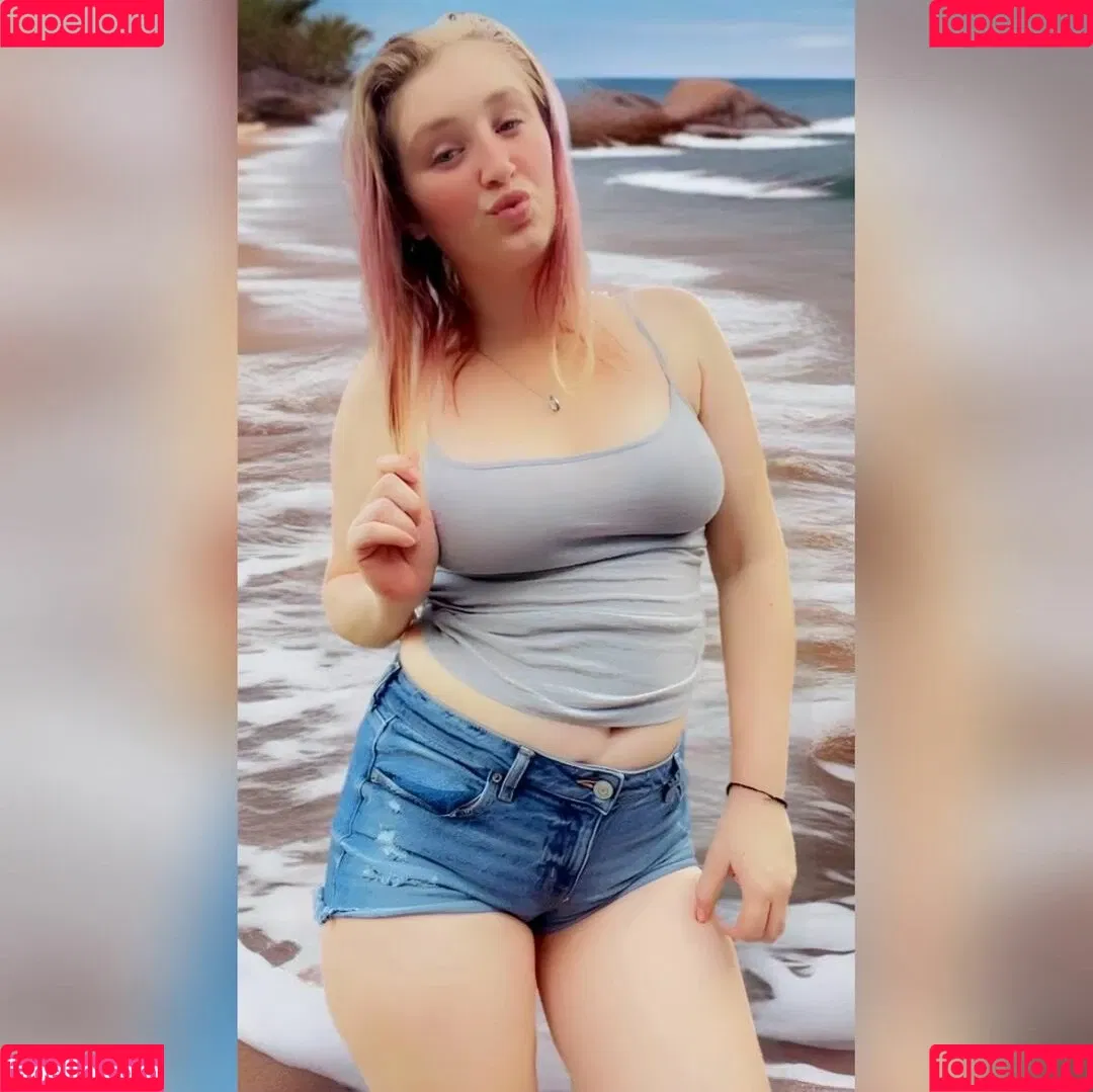 Stoner Queen Onlyfans Photo Gallery 