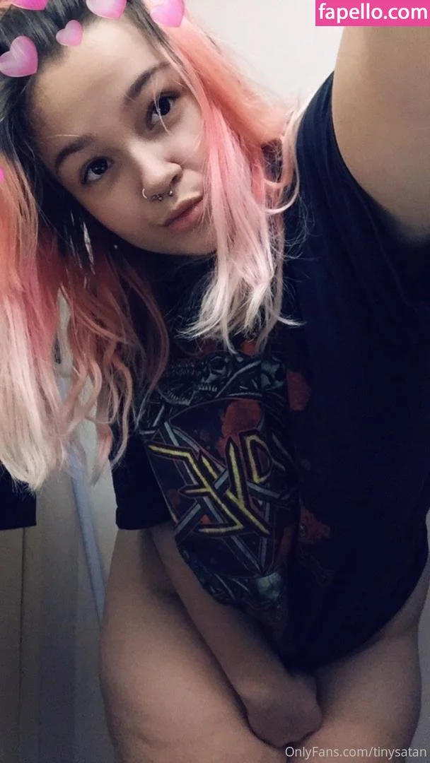 tinywaistemma Onlyfans Photo Gallery 