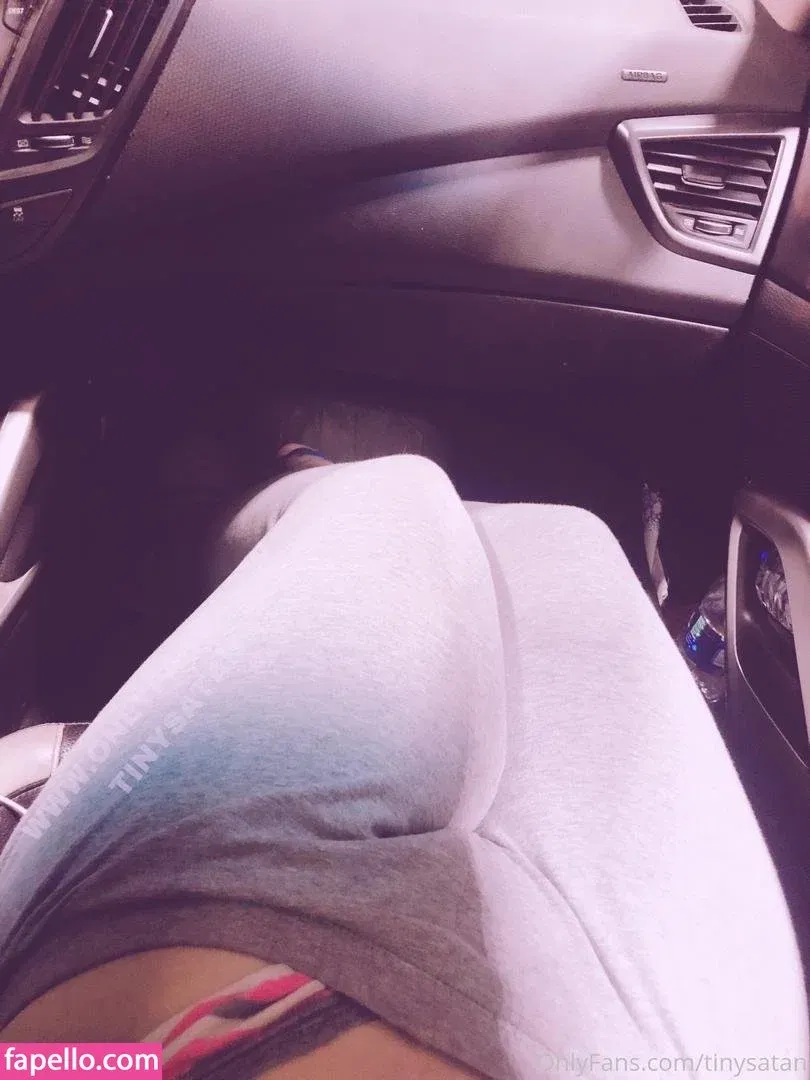 tinywaistemma Onlyfans Photo Gallery 